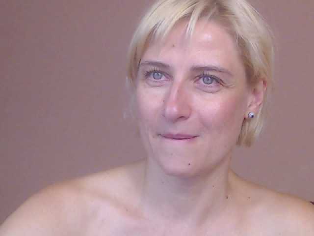 Fotos LadyyMurena Hello guys!Show tits here for 30 tok,pink pussy for 50,all naked -90,hot show in pvt or in group or in pvt