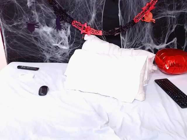 Broadcast Screenshots LanaKeys