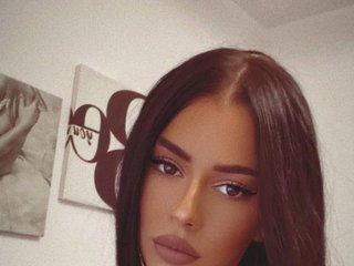 Erotisk videochat LaraShaw