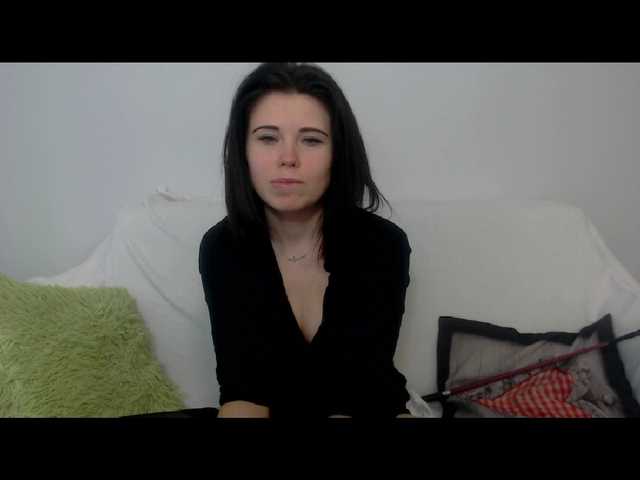Broadcast Screenshots LauraHot