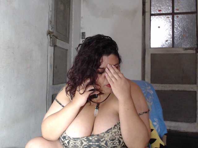 Broadcast Screenshots Lauramoon38