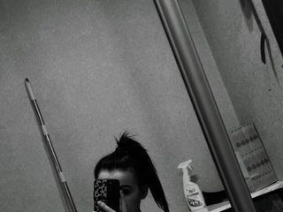 Erotisk videochat Laurie-Mindy