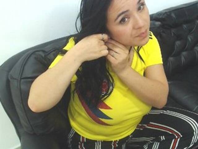 Broadcast Screenshots LeahFoster