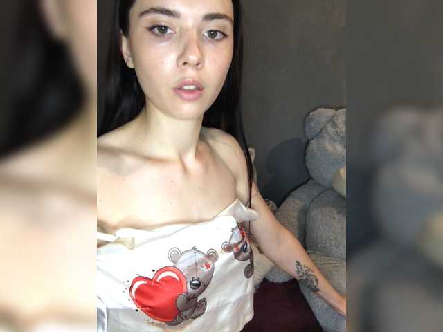 Broadcast Screenshots LeannaDecker