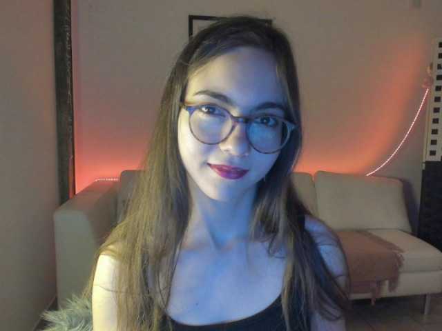Broadcast Screenshots Leilastar18
