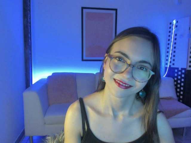 Broadcast Screenshots Leilastar18