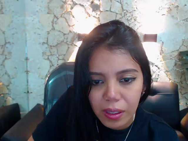 Broadcast Screenshots LeslieYour