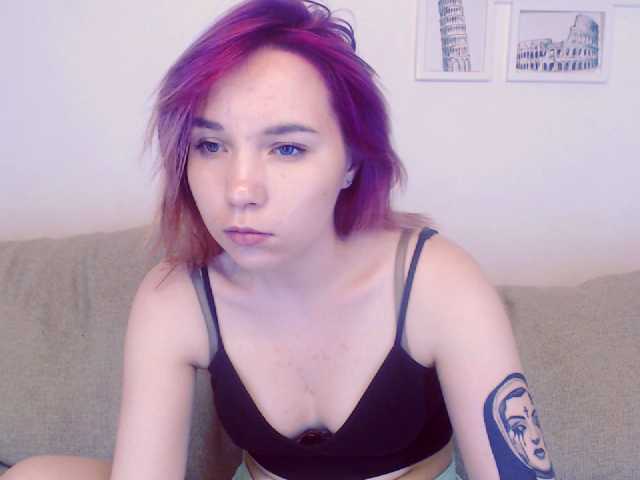 Broadcast Screenshots LessiFox