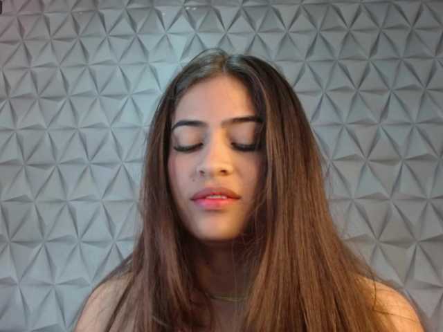 Broadcast Screenshots lexie-gray