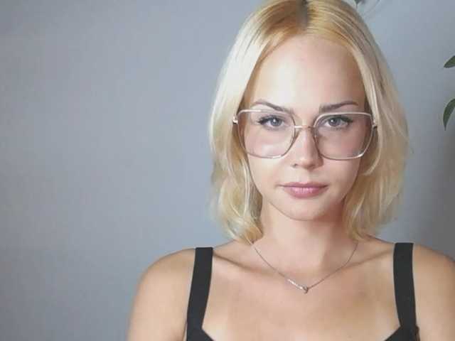 Fotos lexieSpicy Sweet and yet dang naughty ;) #innocentface #sweet #petite #glasses #fetish #natural #shorthair #domina #teaser #cfmn #joi #cei #cbt #sph #cucktrainingI don;t speak russian