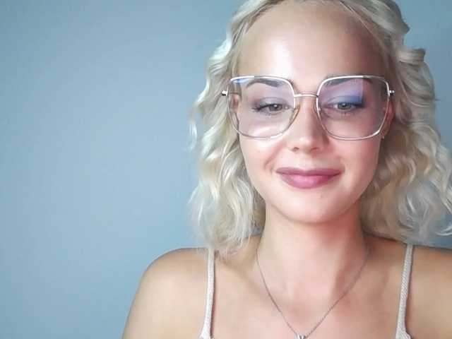 Fotos lexieSpicy Sweet and yet dang naughty ;) #innocentface #sweet #petite #glasses #fetish #natural #shorthair #domina #teaser #cfmn #joi #cei #cbt #sph #cucktrainingI don;t speak russian