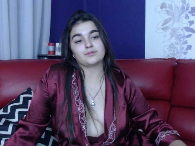 Broadcast Screenshots LeylaOwens