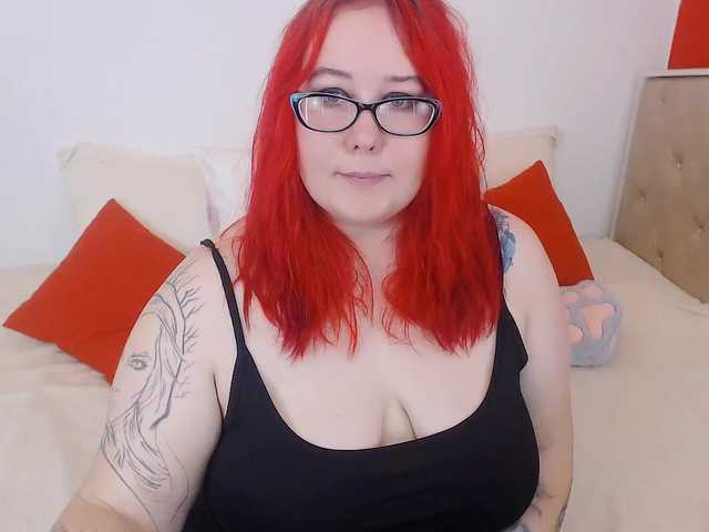 Broadcast Screenshots LinaMoore