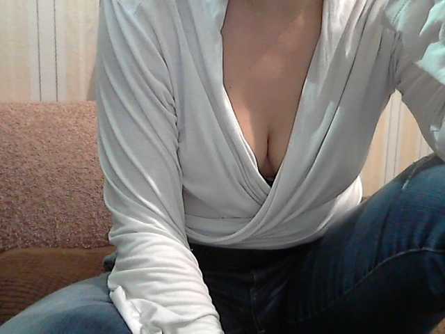 Broadcast Screenshots linaisabella