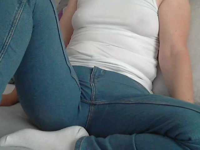 Broadcast Screenshots linaisabella