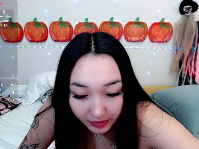 Fotos Lioriio Sweet Asian Hentay Girl looking for a man who can please me ^^ Im sure that i know how to make u cum