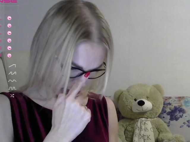 Broadcast Screenshots Lisa1225