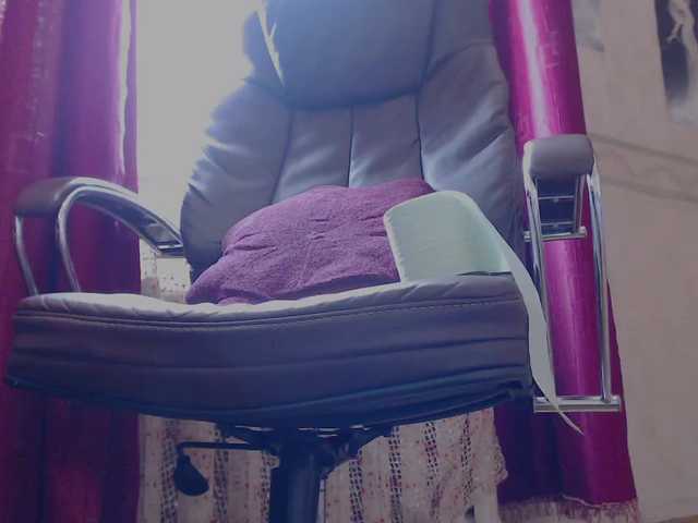 Broadcast Screenshots LisBlackLady