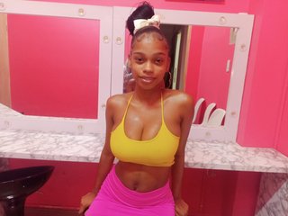 Erotisk videochat littleebonymommy