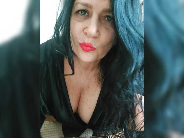 Broadcast Screenshots llulluche