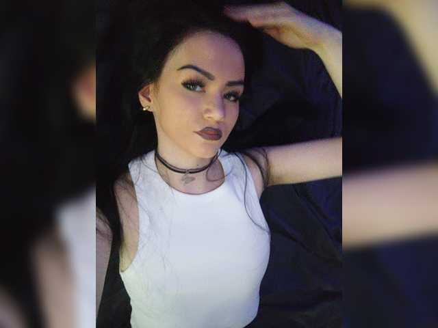 Broadcast Screenshots louise