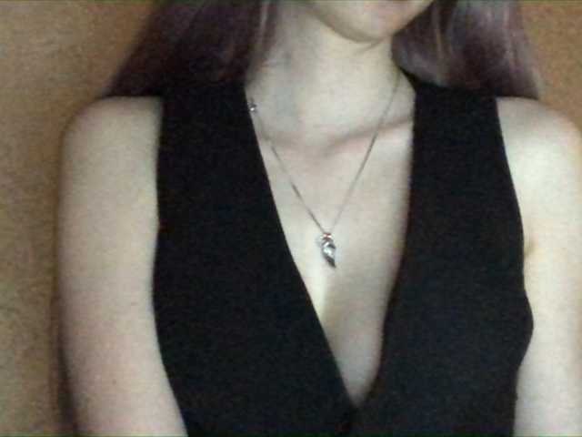 Fotos ___KIRA___ Hello everyone I'm Kira...Lovense from 2 tokens..I will ignore requests without remuneration)))