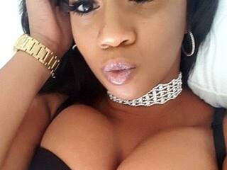 Erotisk videochat LovelyMiaB