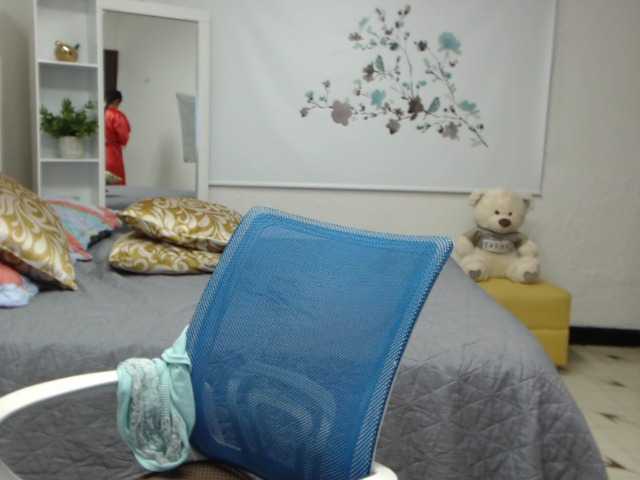 Broadcast Screenshots Lucy-Marquez