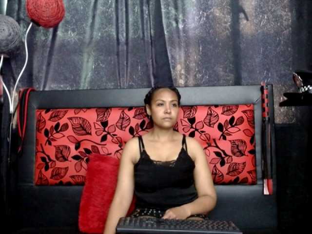 Broadcast Screenshots LucyAndrade