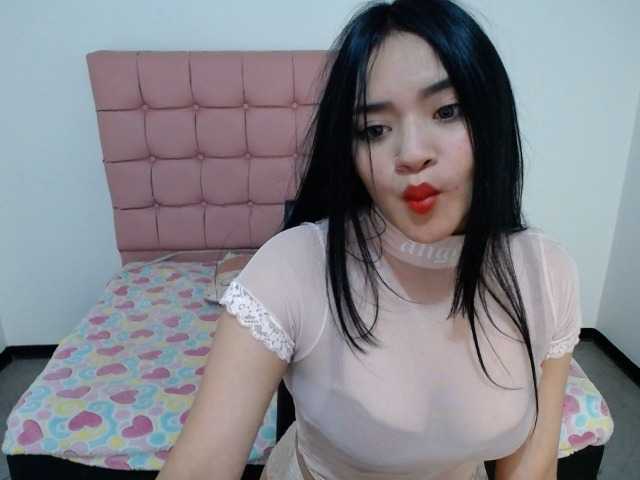 Broadcast Screenshots LucyRosee