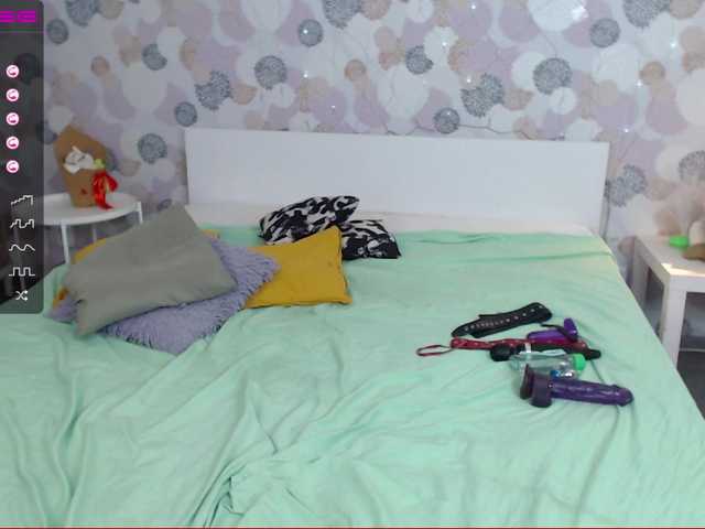 Broadcast Screenshots LynCollinsX