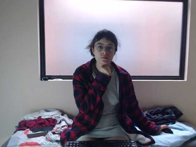 Broadcast Screenshots Madelyne