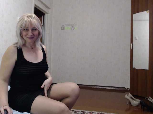 Fotos MadinaLyubava hello! I do not undress in chat, spy, private - only in underwear, there is no full private, I do not fuck with a dildo, I do not undress completely, I do not show my face in personalrequests without tokens - banI'll kick the silent one out