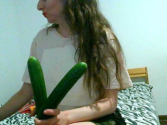 Fotos MagalitaAx go pvt ! i not like free chat!!! all for u in show!! cucumbers will play too