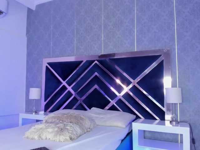 Broadcast Screenshots ManuelaBaez