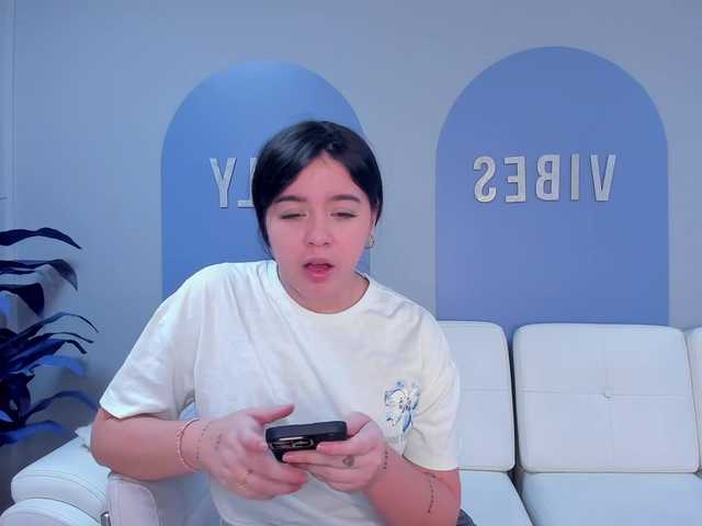 Broadcast Screenshots ManuelaVega