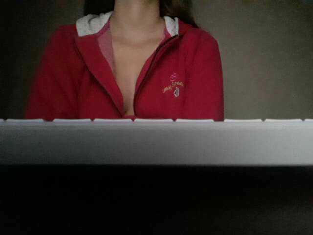 Broadcast Screenshots adelle12