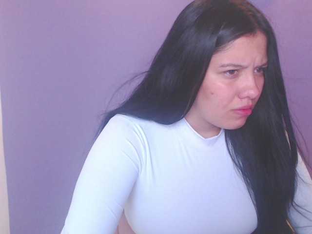 Fotos maria-xiomara kisses and play with tongue [20 tokens left] #bigboobs #new #latinas #20 #teen #ass