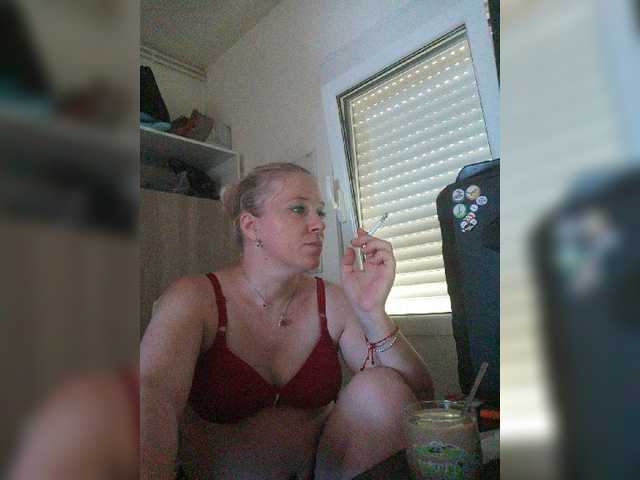 Broadcast Screenshots lorenarubia