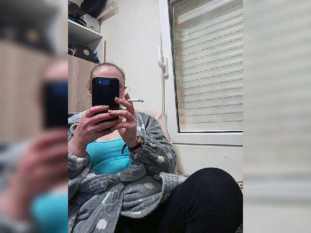 Broadcast Screenshots lorenarubia