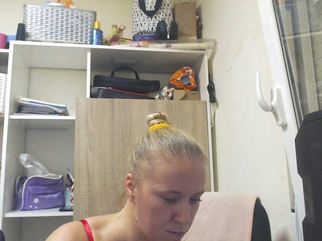 Broadcast Screenshots lorenarubia