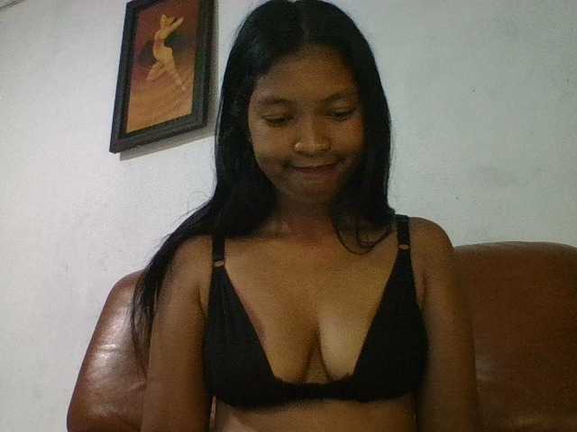 Broadcast Screenshots Martiniah