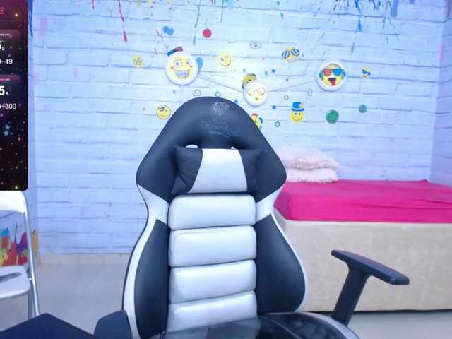 Broadcast Screenshots mature-liz30