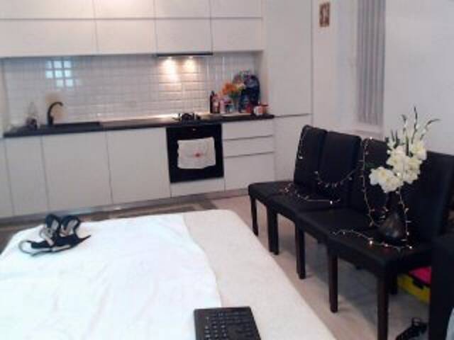 Broadcast Screenshots MaxGACouple