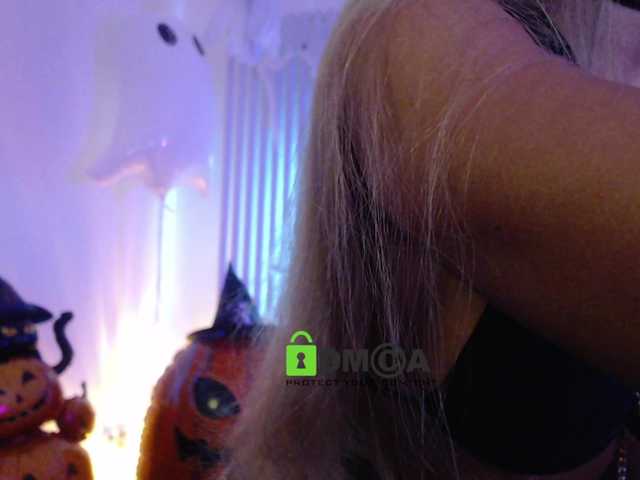 Broadcast Screenshots MaxineDi