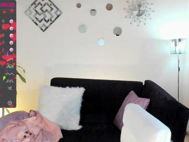 Broadcast Screenshots MeganWhite