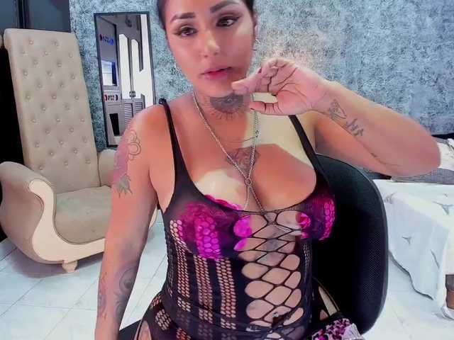 Fotos Meredith-rave My pussy wants eat that cock /1@PussyRide 2@AnalBead show // pvt on// personalize your videos// #sexy #bigboobs #bigass #latina #milf #squirt #lovense #colombia