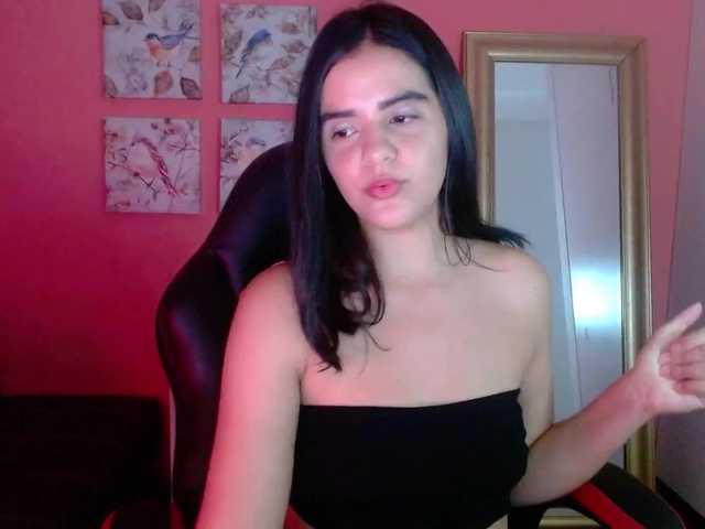 Fotos mia-collins Hi guys, thanks to all the people who support my show with tkns, I'm a Latina woman, with a huge bush in my pussy, armpits and anus, if you love natural women I know you'll like it! Please, before using my tip menu, use my Pm or write me in public