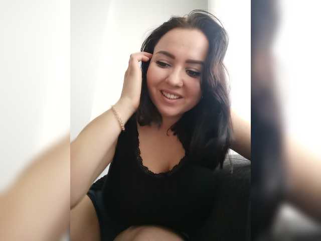 Broadcast Screenshots MilaVestell