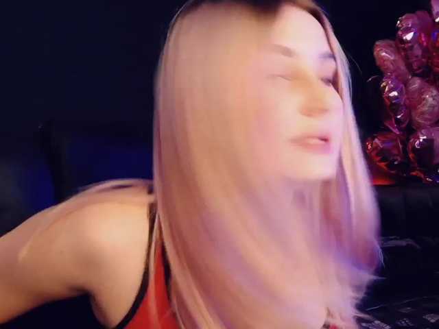 Broadcast Screenshots MillaDoll